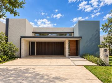 Casa de 3 habitaciones, Mérida · Residencia Equipada en Renta | Alto Viento, Temozón Norte | Paneles Solares + Baterías | $120,000 Mx