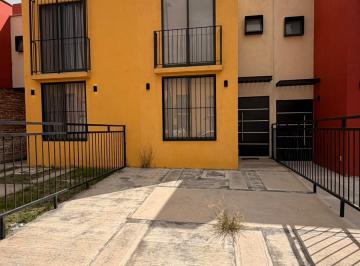 Casa en condominio de 3 habitaciones, León · Renta Casa 3 Recámaras Amueblada en Fracc. Cerrado (Zona Sur) Mantenimiento Incl