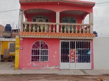 Casa · 156m² · 3 Recámaras · 1 Estacionamiento · Casa en Venta en Colonia Constituyentes - (4)