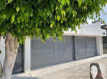 Casa · 400m² · 4 Recámaras · Renta Casa en Col Jardín