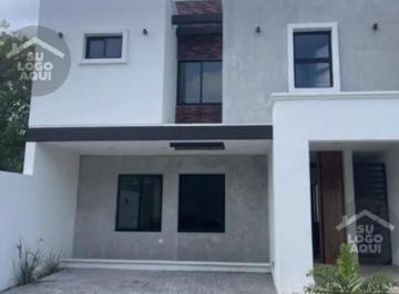 Casa · 210m² · 4 Recámaras · 2 Estacionamientos · Casa en Venta en Dzityá