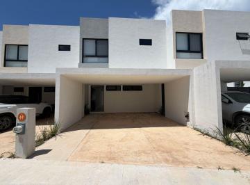 Casa de 2 habitaciones, Mérida · Townhouse de 2 Habitaciones a Espaldas de La Universidad Modelo.