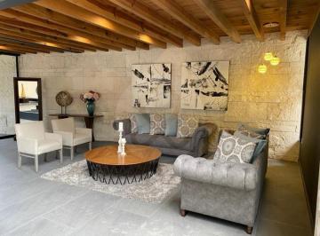 Casa · 600m² · 4 Recámaras · 3 Estacionamientos · Casa en Venta en Avándaro