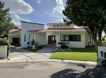 Casa de 4 habitaciones, Querétaro · Casa en Venta Campanario Oportunidad en Campo de Golf