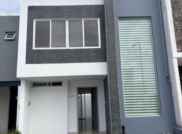 Casa en condominio de 3 habitaciones, Zapopan · Casa en Renta en Coto Privado en Sección Bosques Valle Imperial