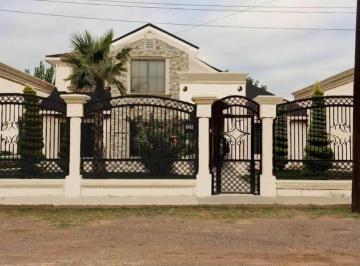 Casa · 473m² · 5 Recámaras · Bonita Casa en Venta en Nueva Casas Grandes