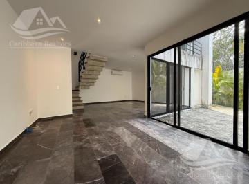 Casa · 300m² · 4 Recámaras · 3 Estacionamientos · Casa en Venta en Lagos del Sol Cancun