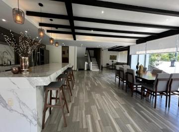 Casa en condominio de 4 habitaciones, Valle de Bravo · Casa Moderna en Renta Avandaro
