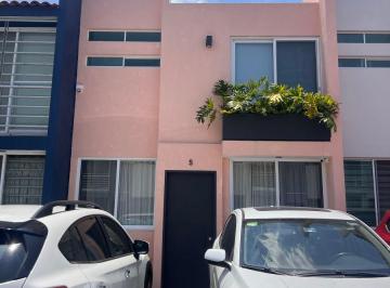 Casa en condominio de 3 habitaciones, Zapopan · Casa Remodelada en Venta en El Colli Urbano