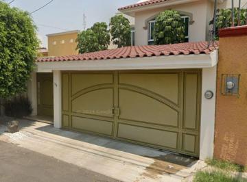 Casa de 4 habitaciones, Querétaro · Calle Cerro del Abanico #99, Col Colinas del Cimatario, Cp 76090, Santiago de Queretaro, N857