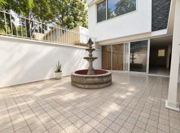 Casa de 4 habitaciones, Coyoacán · Casa en Venta en Campestre Churubusco, Coyoacán