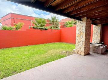 Casa en condominio · 180m² · 3 Recámaras · 2 Estacionamientos · Casa en Renta Sin Muebles con Recámara en Planta Baja, Jacuzzi Privado y Roof Garden | Residencial