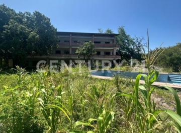 Casa · 1000m² · 15 Recámaras · 10 Estacionamientos · Terreno 4,622 m² con Potencial de Desarrollo. Hacienda San José Vista Hermosa
