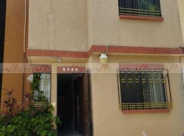 Casa · 100m² · 3 Recámaras · 2 Estacionamientos · Casa en Renta en Santa María