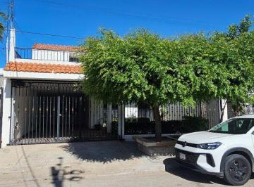 Casa de 4 habitaciones, Ahome · Casa en Venta Fracc Cuauhtemoc 1 Recamara en Planta Baja