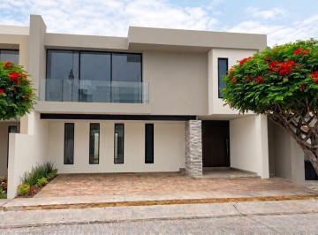 Casa de 3 habitaciones, León · Casa Nueva | Lomas Punta del Este | 3 Rec. c/u Baño