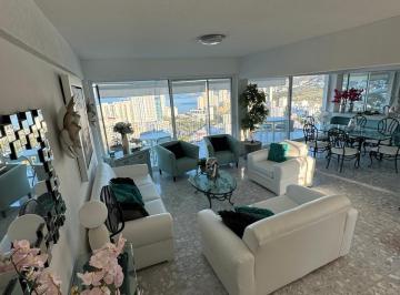 N/A · Penthouse de Lujo en Torre Residencial con Vista Al Mar