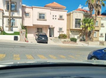 Casa de 3 habitaciones, Chihuahua · Frac. Diamante Reliz Excelente Casa