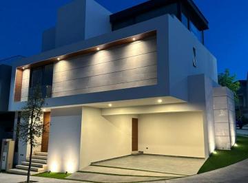 Casa de 3 habitaciones, San Luis Potosí · Hermosa Casa en Venta en Lomas del Pedregal con Roof Top