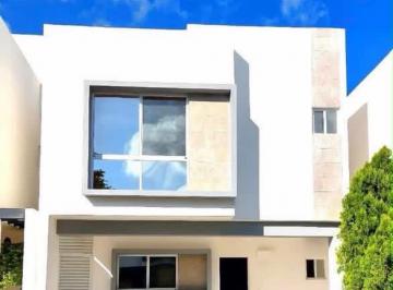 Casa · 150m² · 3 Recámaras · 2 Estacionamientos · Casa en Renta
