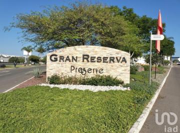 Terreno / Lote · 140m² · Terreno Juriquila Perseve
