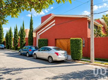 Casa · 500m² · 3 Recámaras · 2 Estacionamientos · Casa en Venta en Esquina, Lomas de La Hacienda, Atizapan