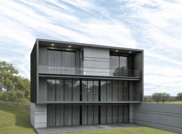 Casa · 623m² · 4 Recámaras · 4 Estacionamientos · Casa en Venta en La Vista Huixquilucan con Balcones y 4 Recámaras