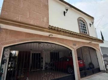 Casa · 187m² · 3 Recámaras · 2 Estacionamientos · Casa en Valle Torremolinos