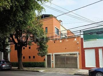 Casa en condominio · 151m² · 4 Recámaras · 2 Estacionamientos · Casa en Renta en Clavería, Azcapotzalco, Ciudad de México.