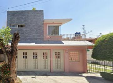 Casa de 4 habitaciones, Tlalnepantla de Baz · Bonita Casa en Venta en Col. Valle Dorado Cerca de Escuela Sparques Hospitales y Centros Comerciales