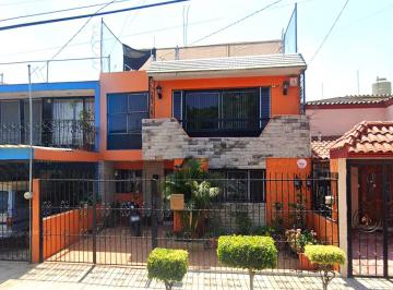 Casa de 3 habitaciones, Guadalajara · Casa de 132 m² con 3 Recámaras en Venta en La Loma