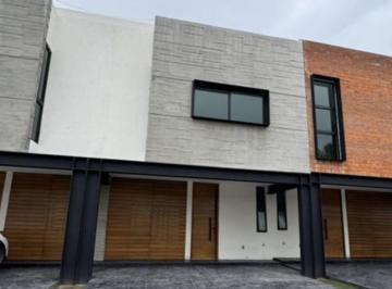 Casa de 4 habitaciones, Zapopan · Casa en Renta en Solares