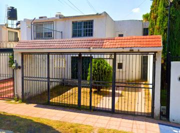 Casa de 3 habitaciones, San Pedro Tlaquepaque · Casa de 133 m² con 3 Recámaras en Venta en Los Olivos