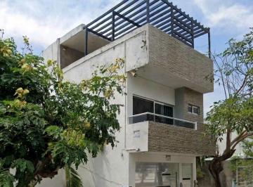 Casa de 3 habitaciones, Medellín · Casa con Local en Av Principal