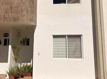 Fachada · Venta de Casa/ Modelo Almendro