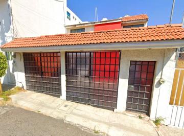 Casa de 3 habitaciones, Puebla · Casa de 165 m² con 3 Recámaras en Venta en La Hacienda
