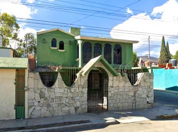 Casa de 3 habitaciones, Pachuca · Casa de 140 m² con 3 Recámaras en Venta en Piracantos