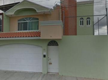 Casa de 3 habitaciones, Morelia · Casa en Venta en El Mirador del Punhuato, Morelia, Michoacán.