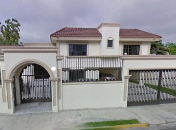 Casa de 5 habitaciones, Monterrey · Casa en Venta en Av Constelaciones, Contry, Monterrey, N. L.