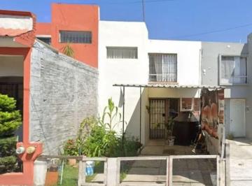 Casa de 3 habitaciones, Morelia · Casa en Venta en Misión del Valle, Morelia, Michoacán.