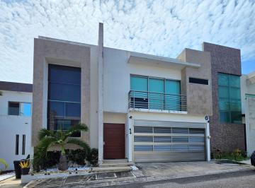 Casa de 3 habitaciones, Alvarado · Casa en Venta en Lomas Diamante, Espacios Muy Amplios