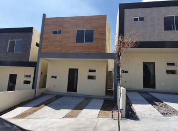 Casa de 3 habitaciones, Santa Catarina · Casa en Venta Ápice Tres