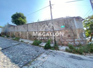 Terreno / Lote · 2560m² · 1 Recámara · 10 Estacionamientos · Santa Cruz / La Morelos