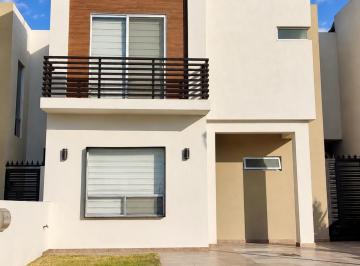Casa de 3 habitaciones, Saltillo · Casa en Renta Terranova