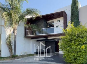 Casa de 3 habitaciones, Tlajomulco de Zúñiga · Casa en Renta en Residencial del Pilar – San Agustín