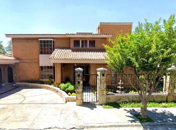 Casa de 5 habitaciones, San Pedro Garza García · Casa de 640 m² con 5 Recámaras en Venta en Villa Montaña 1er Sector