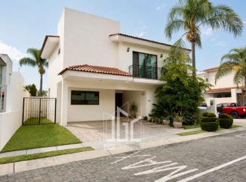 Casa de 3 habitaciones, Zapopan · Casa en Venta en Jardín Real, Zapopan | Coto 11 | 3 Recámaras