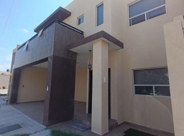 c2cd148f969c9f0e8330f4554f200d3d4d3c4d4bee79e69a527112ffe5c15ce5 · Casa de 3 Habs y 2.5 Baños en Las Quintas