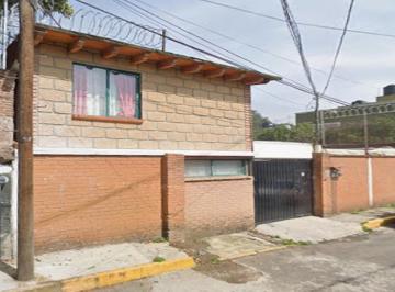 Casa de 4 habitaciones, La Magdalena Contreras · Casa de 404 m² con 4 Recámaras en Venta en Pueblo Nuevo Alto