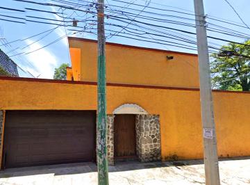 Casa de 4 habitaciones, Cuernavaca · Casa de 470 m² con 4 Recámaras en Venta en Jardines de Delicias
